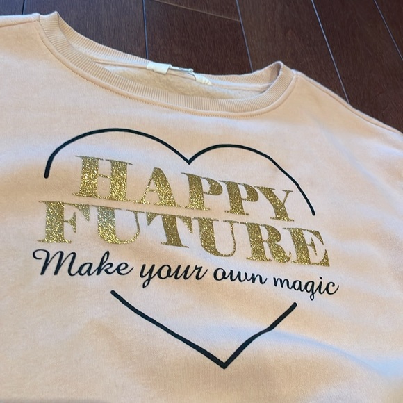 Happy Future crop top - Picture 2 of 5